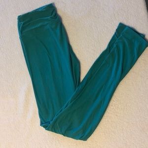 LulaRoe OS leggings in Solid Teal.